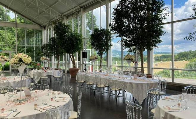 Location d'une grande salle de réception pour un mariage, Lyon, La Palmeraie de la Tour